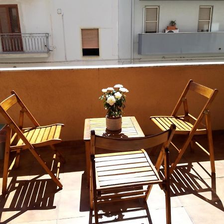 Bed And Breakfast Hibiscus Альгеро Экстерьер фото