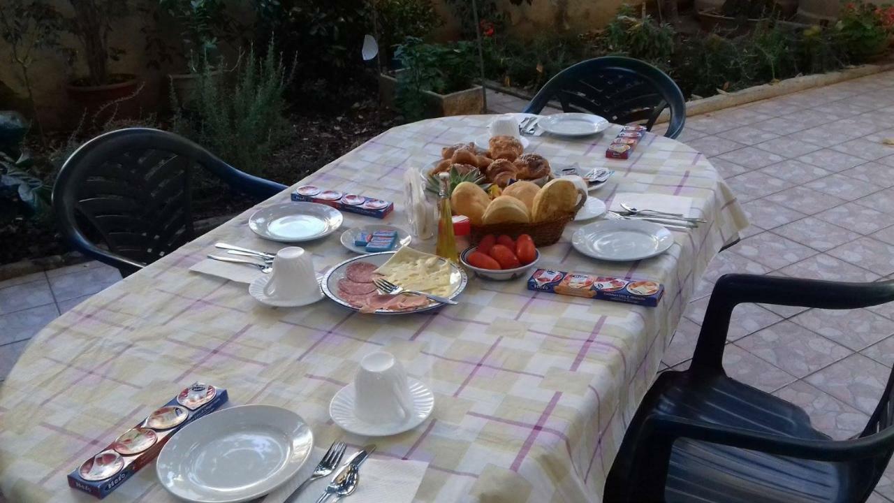 Bed And Breakfast Hibiscus Альгеро Экстерьер фото