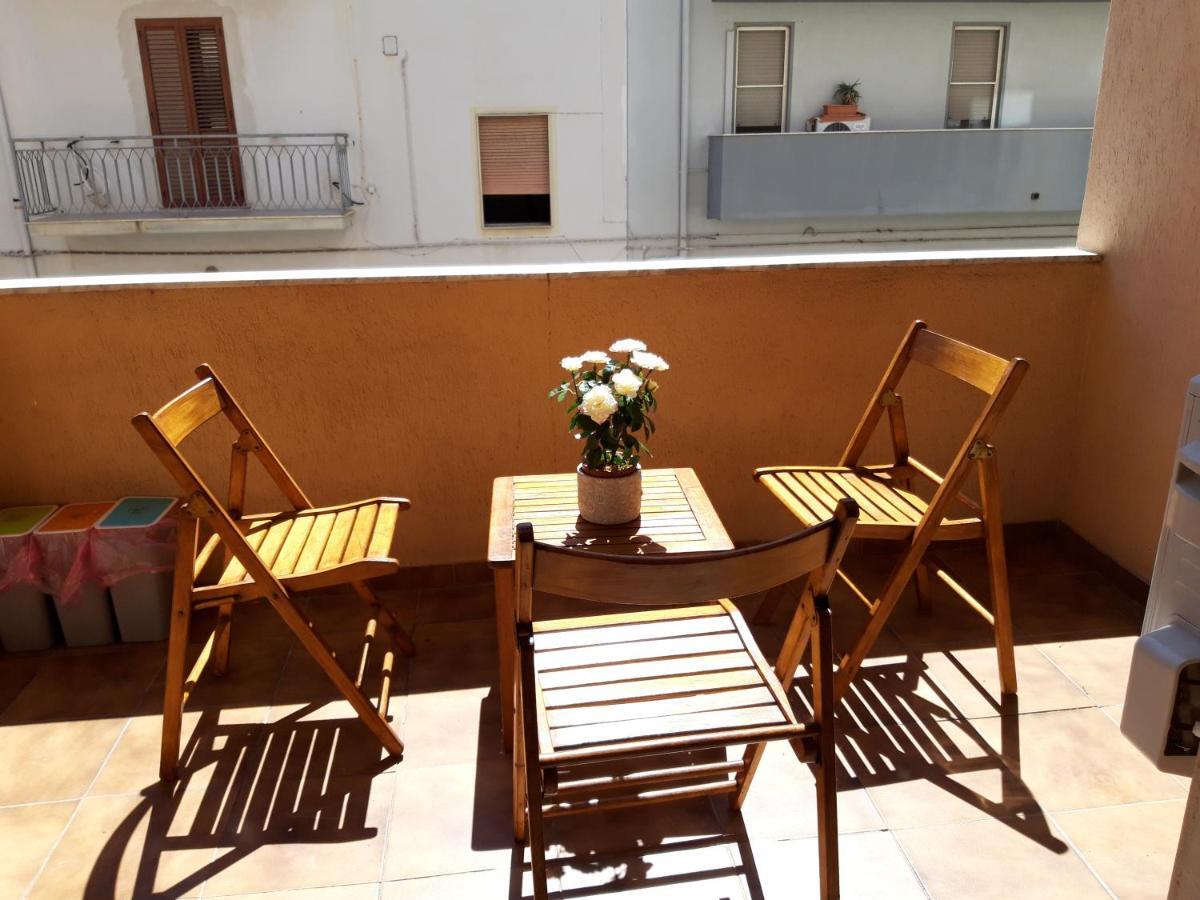 Bed And Breakfast Hibiscus Альгеро Экстерьер фото